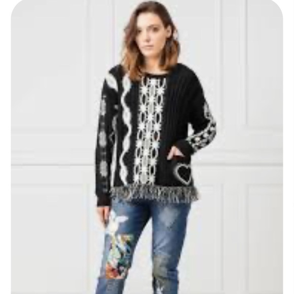 Desigual Brixton sweater with pocket. NWT Medium. - Picture 2 of 5